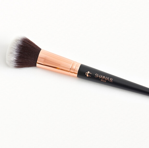 3/$20 Shaina B Miami Blush Brush - Picture 1 of 1